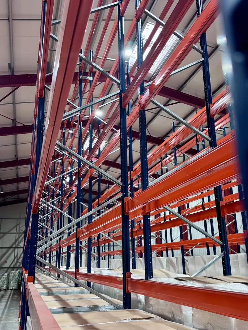 Nouveau service logistique Freight Solutions à Bergheim, racks palettiers